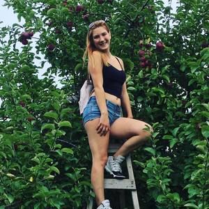 Meet your Posher, Rachel